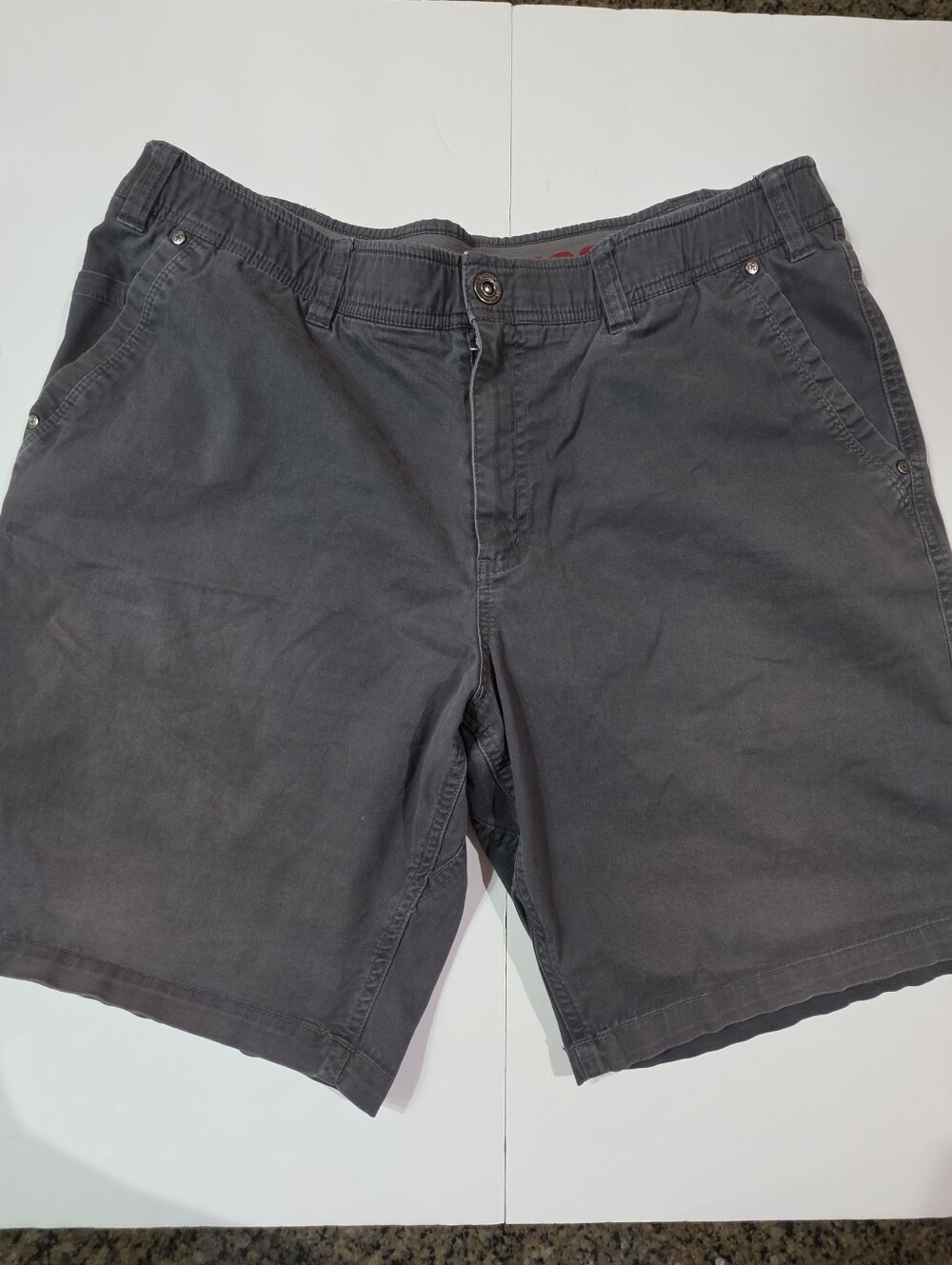 Swiss Tech Men's Size 38 Black Chino Cotton Shorts  Slash Pockets READ
